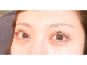 トミー(Tommy)/地まつ毛へのシフトチェンジを