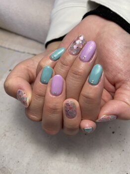 ヘアーアンドネイル ルシア(Hair&Nail Lucia)/ホログラムのハートネイル!