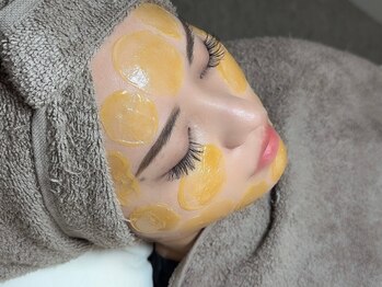 アトリエベルミュ(atelier Bellemu)の写真/美容成分たっぷりの温感パックで古い角質や産毛、毛穴の汚れを取り除く◎より明るく透明感のある肌に★