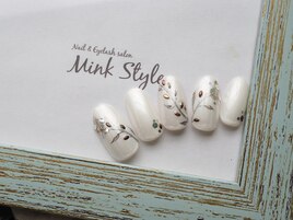 ブライダルホワイトハンドネイル