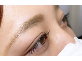 リンクス(links)の写真/【自まつげを活かし目元の印象UPへ♪】フラット・ボリュームラッシュ¥5900～/バインドラッシュ¥6200～