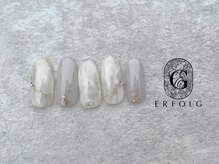 エアフォルク 銀座(ERFOLG)/ホワイトニュアンスネイル