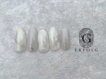 エアフォルク 銀座(ERFOLG)/ホワイトニュアンスネイル