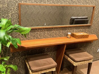 ネイルアンドアイラッシュ ルクソー シーホーク店(Nail&Eyelash LUXUEUX.)/