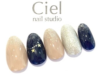 シエルネイルスタジオ 新宮店(Ciel nail studio)/ネックレス風winterネイル☆