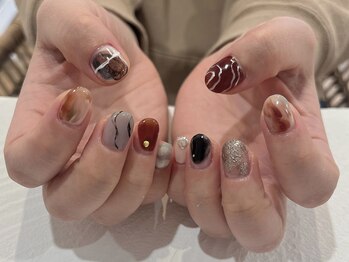 プラス サード(Plus 3rd)/個性派ネイル by tomoe.i