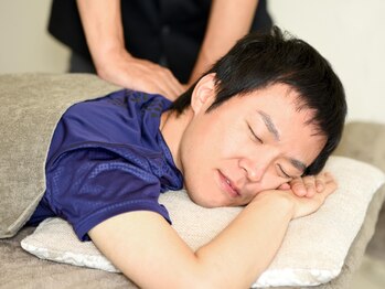 オアシス整骨院の写真/【平日21時まで営業◎】大宮駅徒歩6分！お仕事終わりにもオススメ♪[全身整体/首肩コリ/眼精疲労/腰痛]