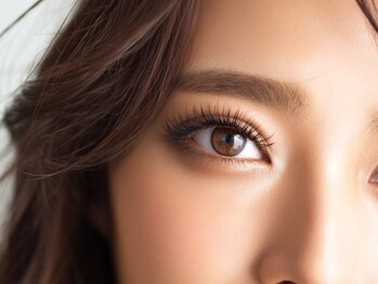 エシア(ecia)の写真/ボリューム重視の方にはつけ放題がオススメ☆お客様のライフスタイルに合わせたデザインで印象的な目元へ♪