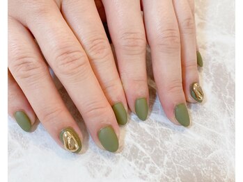 ネイルサロン ティフィン(tiffin)/~マットにGOLDをアクセント~