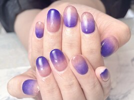 2色のグラデーションネイル