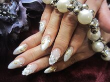 リングアリング(Ring a Ring)/上品フラワーネイル