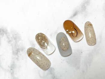 ネイルアンドアイラッシュサロン ミッタ(Mitta)/￥8000-