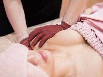 ミラクルバスト 松山店/SUPERIONWAVEグローブ施術