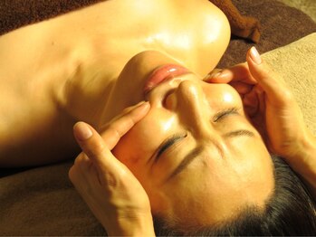 マージェ(magie)/大人気の小顔造形ケア♪