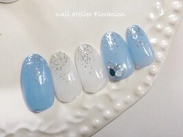 春の定額ネイル　くすみブルー