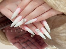 ワンホンネイル 新宿(Rumi Nail)/ホワイト/グラデ/ラメ/超ロング