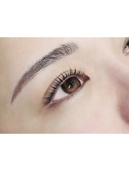 ナチュラル上品な目元にしたい