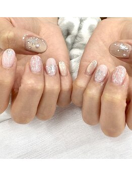 バーグ(bague)/上品なクリスマスネイル