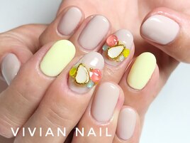 ビジュー　グレージュ