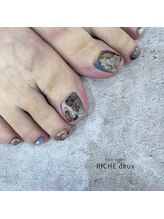 リッシュ ドゥ(RICHE deux)/秋のニュアンスフットネイル