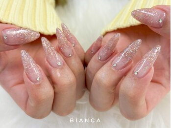ビアンカ 新宿西口店(Bianca)の写真/シンプルに水光マグネットネイルも大人気♪カラーが豊富なのが魅力!アートなしのシンプルコースは¥5500~