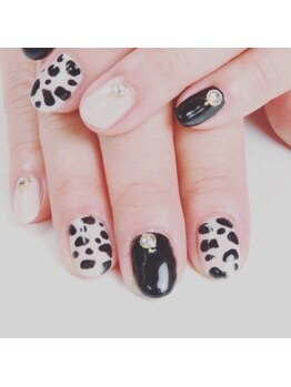 ラ シュシュ(La chou chou)/アニマル柄ネイル