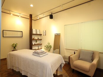 サロン ムクタ(SALON MUKTA)