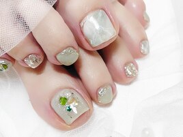 emerald foot design