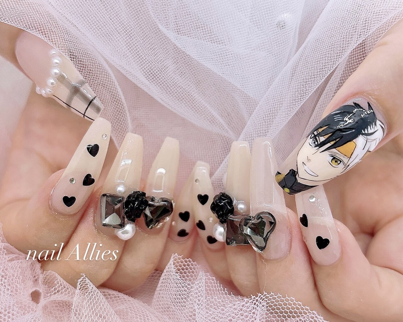 ネイルアート用品セット 黒バッグ付き 2026年冬トレンド】ブラック ハート ハンドのネイルデザイン集