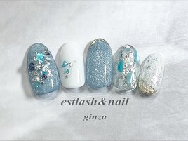 水色ラメシェルネイル