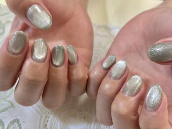 ネイルサロン ヴィヴィ(nail salon ViVi)/マグネットネイル(サークル加工)