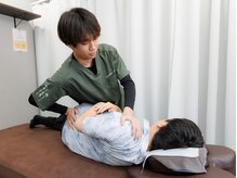 健康堂整骨院 大倉山本院の雰囲気（本格整体で歪んだ骨格をしっかり調整します）