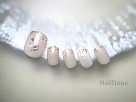 大人上品フットネイル