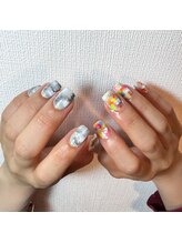 ウム(ium)/おまかせニュアンスネイル