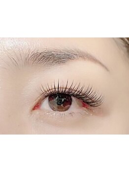 特別な日に合う華やかな目元にしたい