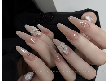 アイリナス(AILLYNAS)/