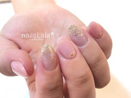 キラキラシェルネイル