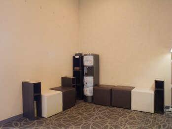 コンフィアンス シンバ(Confiance Simba)/待合