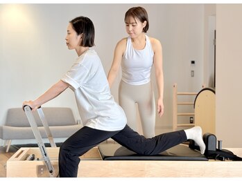 ノバス松山店の写真/【美脚と骨盤矯正】理学療法士の視点を活かした科学的アプローチ！骨格の歪みから整え、しなやかな美脚へ