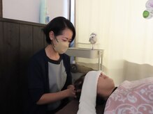 サロンTMP 熊本菊池の雰囲気（フルフラットベッドでゆっくりくつろげます。）