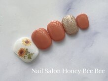 ハニービービー(Honey Bee Bee)/ひまわりフットネイル