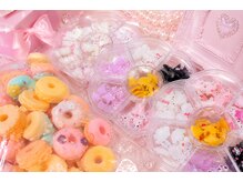 スカルプ・長さ出しネイル専門店～彩叶STUDIO～【7/16 NEW OPEN（予定）】の雰囲気（200種類の豊富なパーツあり♪可愛い系もかっこいい系もお任せ◎）