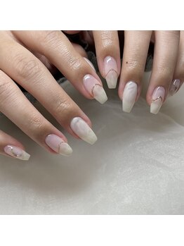 Mネイルアンドカフェ シェレステ/White nail