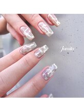 ジャミーラ/水面きらめきネイル