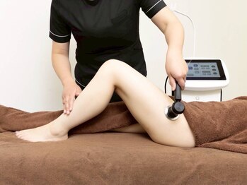 クレマチスの写真/【新杉田/杉田駅近♪】当店人気のハイパーナイフEX2×スーパーセルムRFで美脚美人に！脚とお尻を集中ケア！