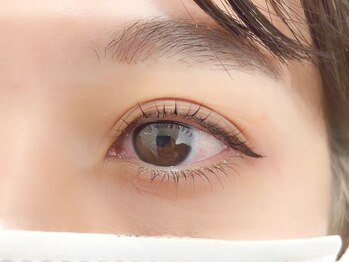 ロロ バイ フィアラ 京都駅前店(LOLO by Fiara)/上パーマ下パリジェンヌ