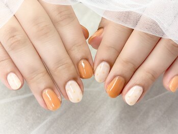 オレンジドットネイル