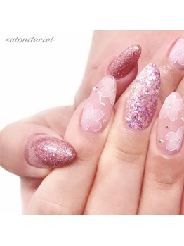 春のキラキラ桜ネイル