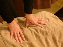 ！手技を中心に施術を行います。