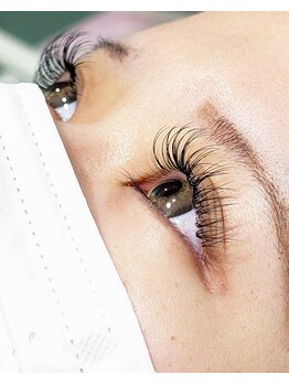 ブルームスアンジュ(Blooms Unge)/まつげパーマ+マツエク